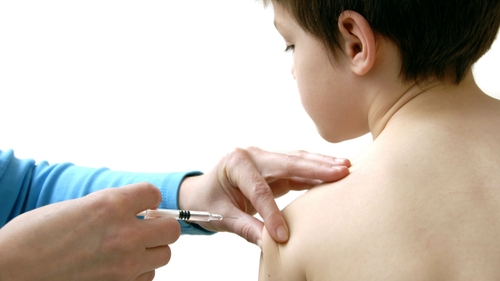 Covid-19 : l’obligation vaccinale des enfants "pourrait être...